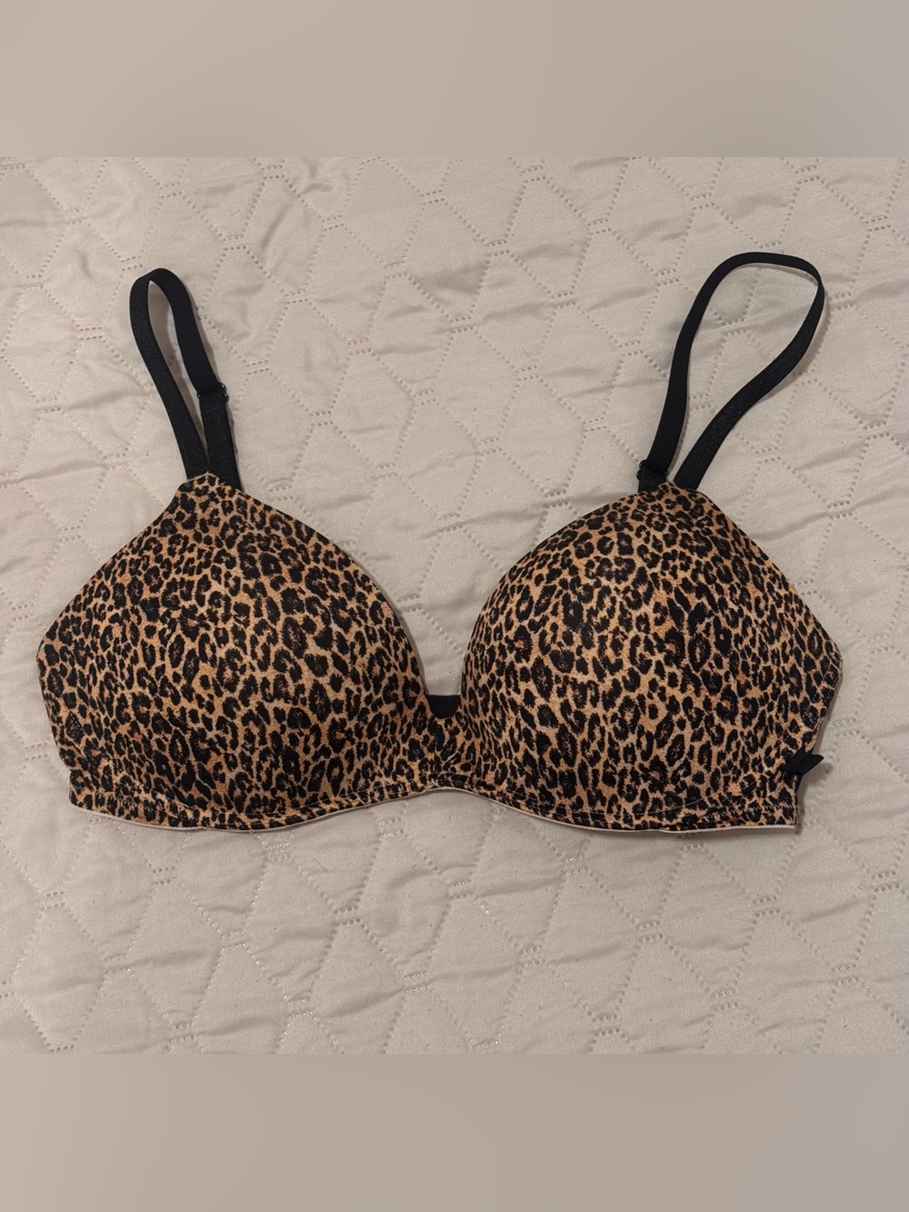 Victoriaβs Secret Leopard print padded bra